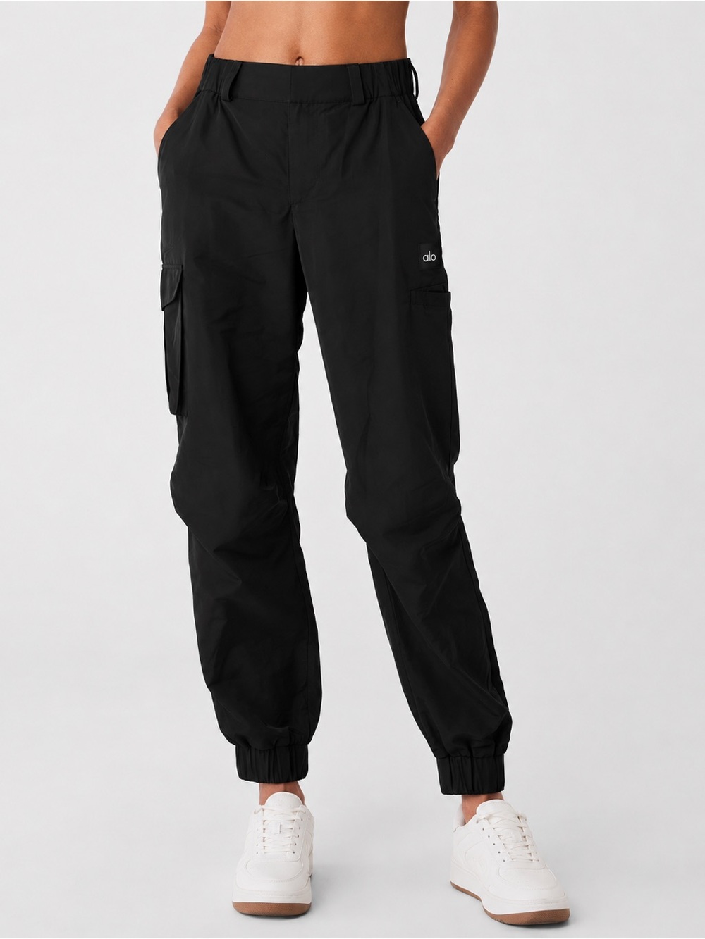 Alo Yoga | High Waist Break Line Celana Cargo Jogger Pants - Black Large - Picture 2 of 12